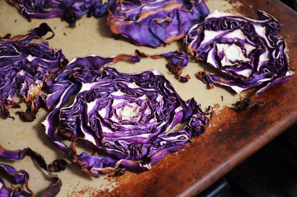 cabbage chips, Roasted Garlic Red Cabbage Chips